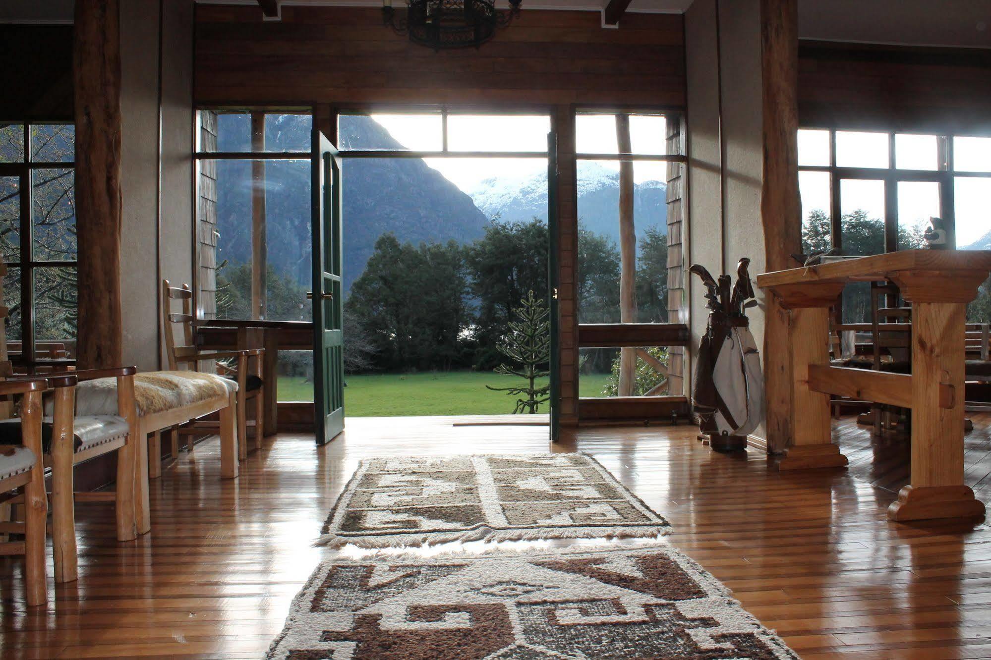 Mitico Puelo Lodge Las Gualas Ngoại thất bức ảnh