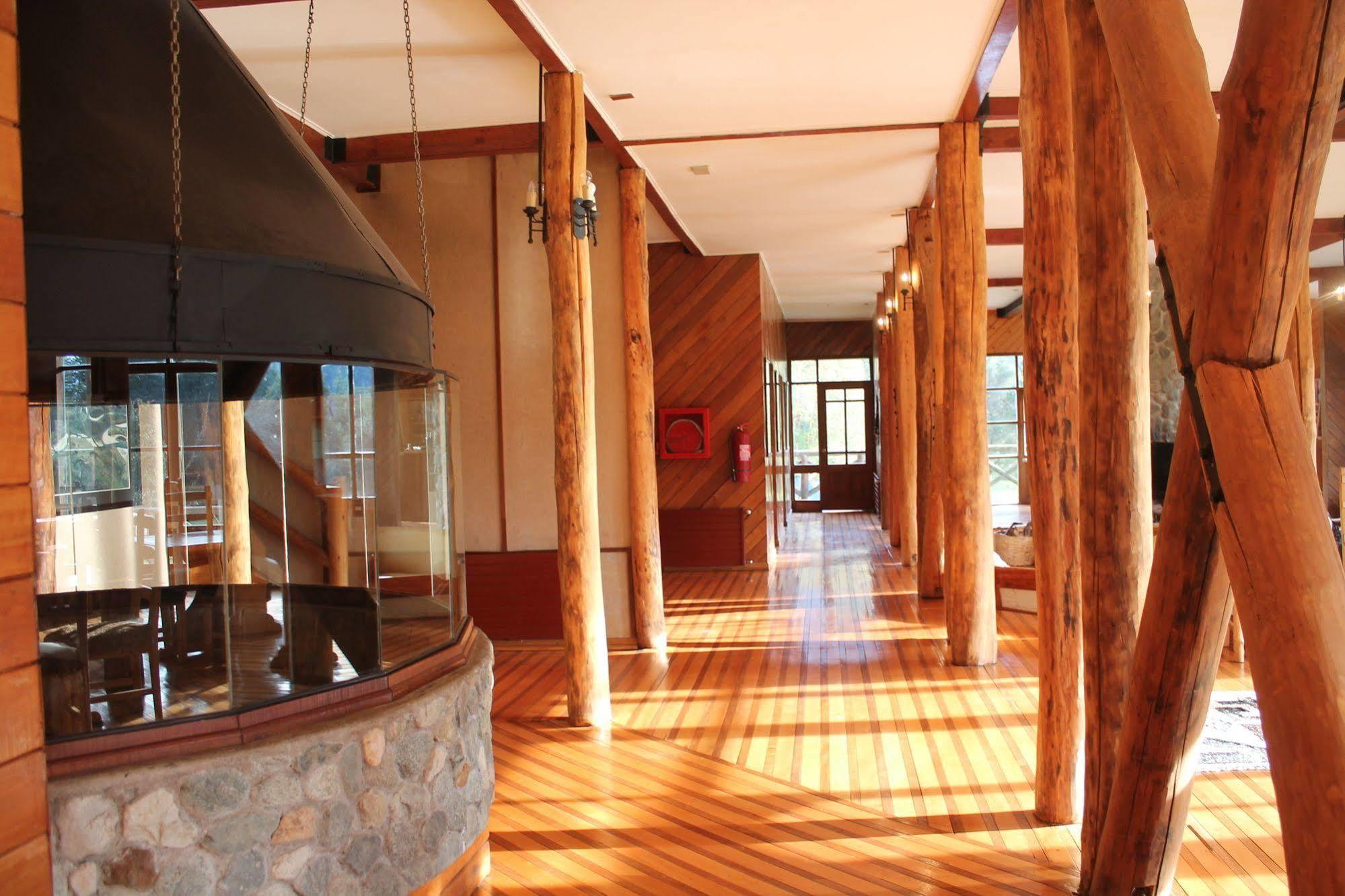 Mitico Puelo Lodge Las Gualas Ngoại thất bức ảnh
