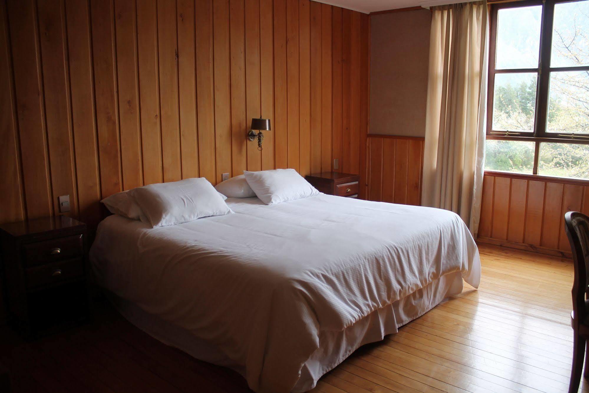 Mitico Puelo Lodge Las Gualas Ngoại thất bức ảnh