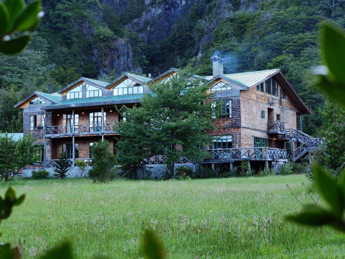 Mitico Puelo Lodge Las Gualas Ngoại thất bức ảnh